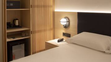 1 多间卧室、迷你吧、客房内保险箱、办公桌