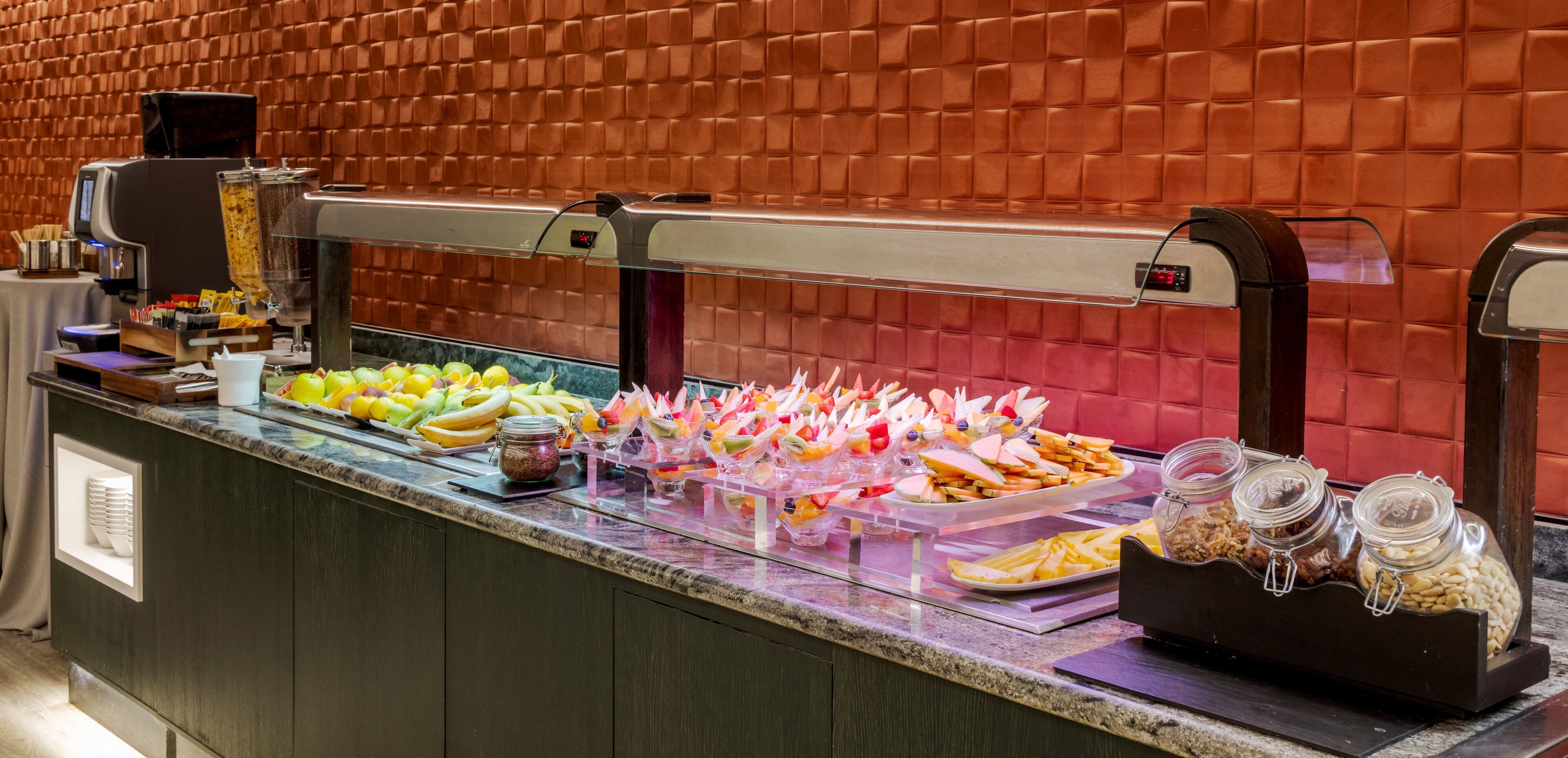 daily english breakfast (eur 19 per person)