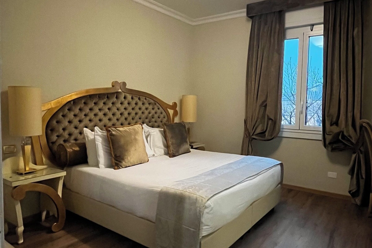 Phòng Suite dành cho gia đình | Bộ trải giường bằng vải Frette của Ý, bộ đồ giường cao cấp