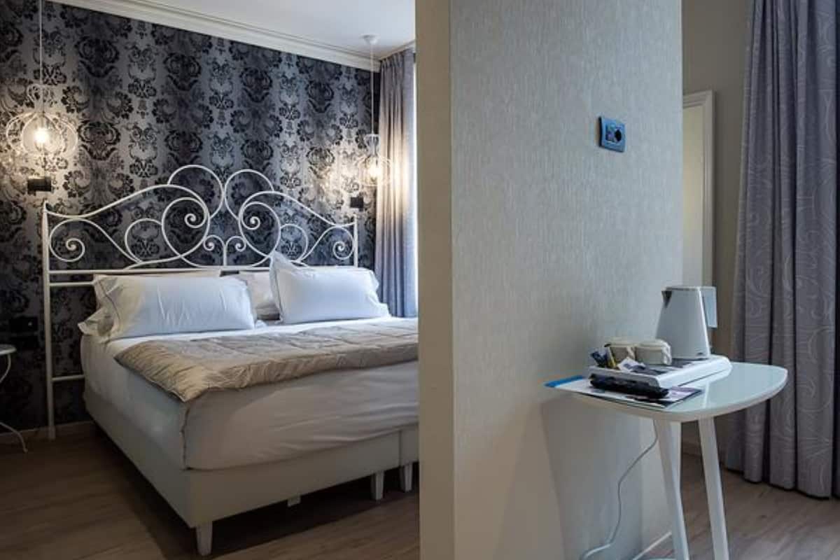 frette italian sheets, premium bedding, select comfort beds, minibar