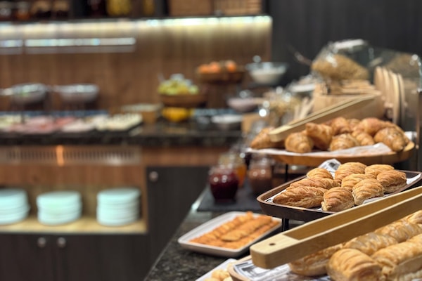 Daily buffet breakfast (EUR 10 per person)