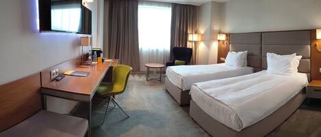 Chambre Standard, 2 lits jumeaux | Minibar, coffre-fort, bureau, rideaux dâobscurcissement