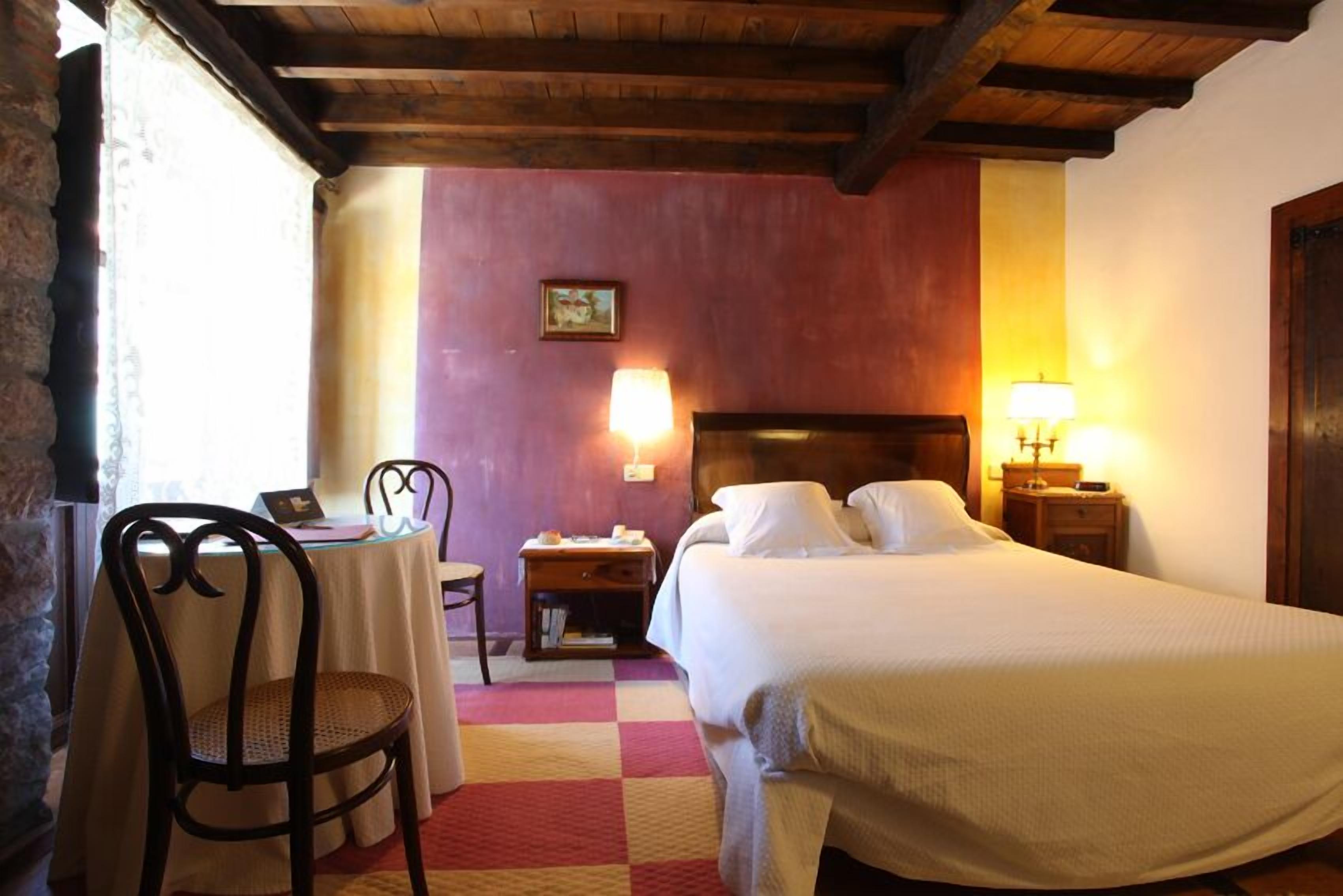 double or twin room | desk, blackout curtains, soundproofing, cots/infant beds