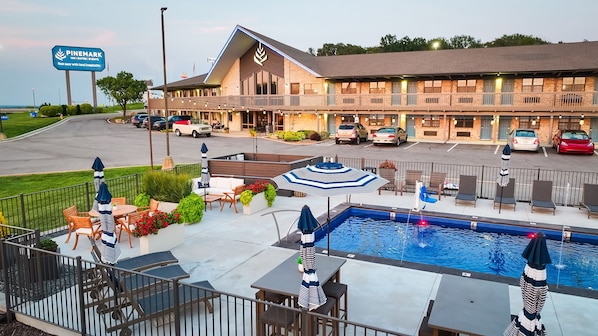 Alberca al aire libre por temporada