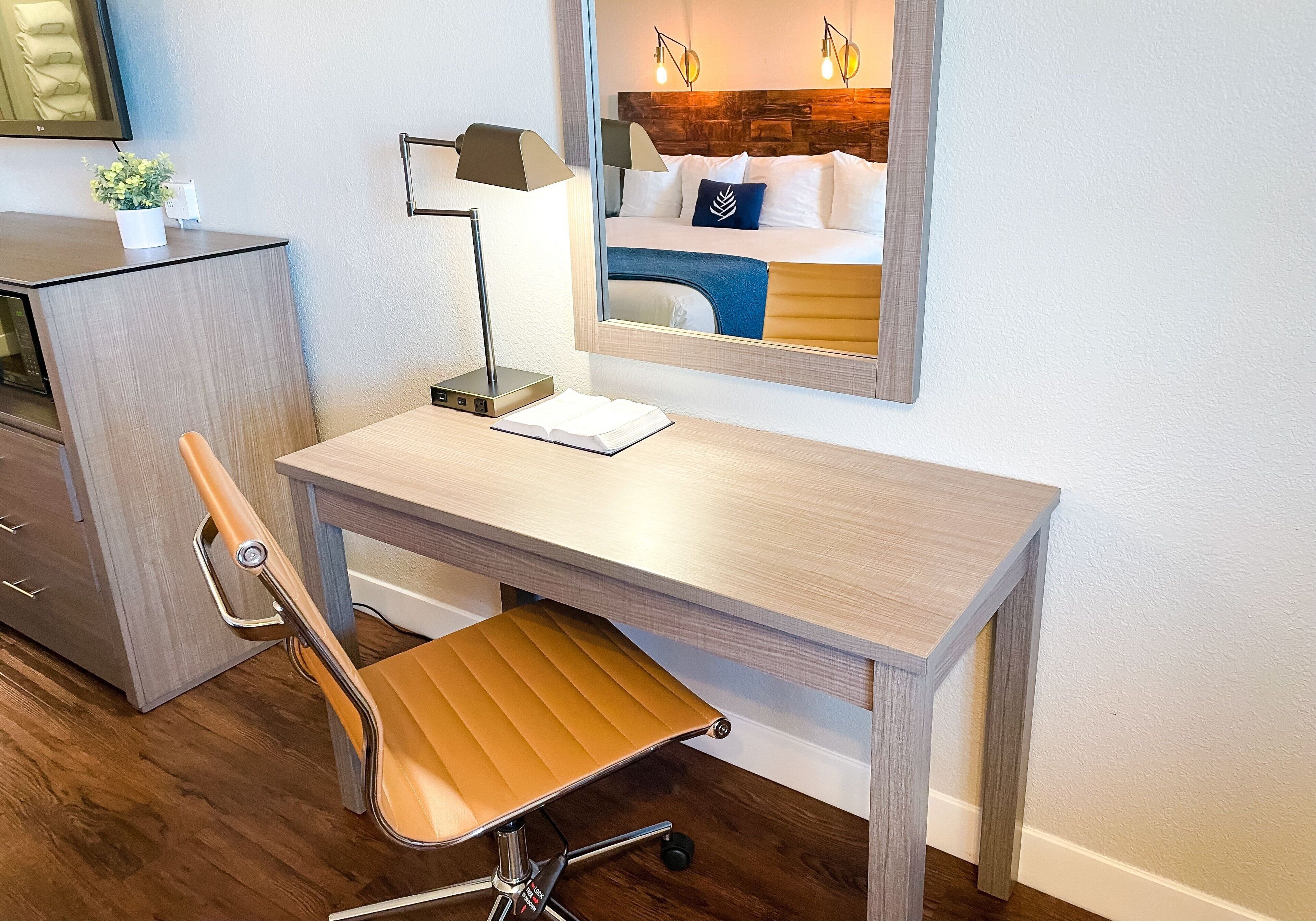 signature room, 1 king bed with sofa bed | pillow-top beds, blackout curtains, iron/ironing board, cots/infant beds