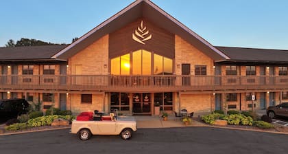 Pinemark Inn & Suites