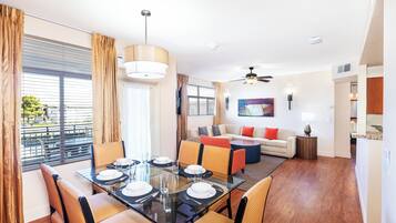 Departamento Deluxe, 2 habitaciones | Comedor