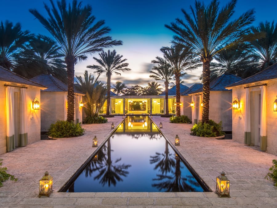 Couples treatment room(s), sauna, hot tub, body treatments, aromatherapy