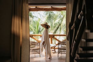 Beachfront room (4 pax) | Terrace/patio