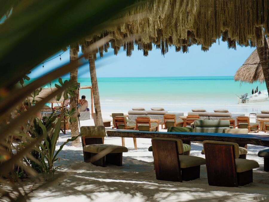 3 restoran, sarapan, makan tengah hari dihidangkan; masakan fusion