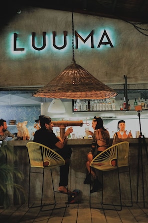 3 restaurants, breakfast, lunch, dinner served; Fusion cuisine