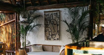 Casa Las Tortugas Petit Beach Hotel & Spa