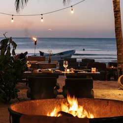 3 restaurants, breakfast, lunch, dinner served; Fusion cuisine