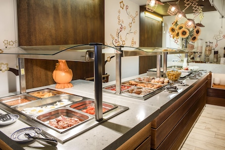 Daily buffet breakfast (EUR 10 per person)