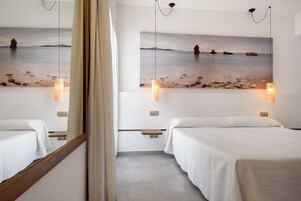 Caja de seguridad en la habitación, escritorio y cunas gratuitas 