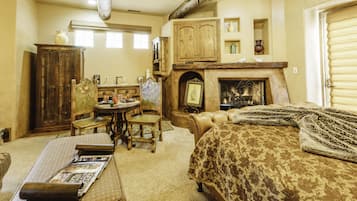 Villa, 1 kingsize bed, balkon | Luxe beddengoed, een kluis op de kamer, individueel gedecoreerd