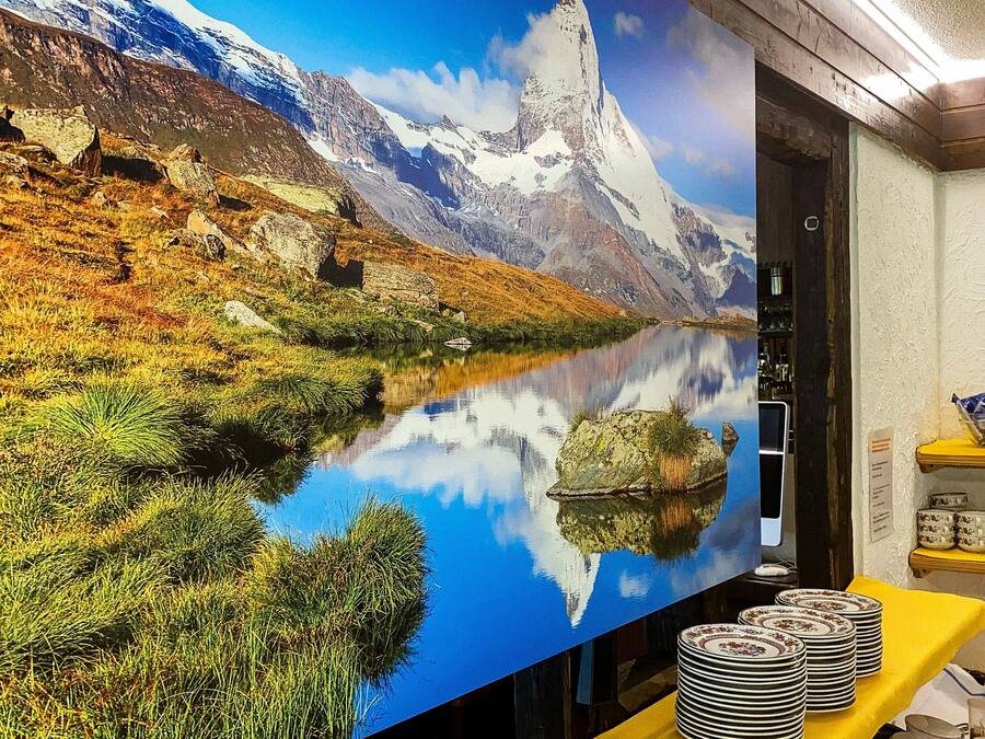 Daily buffet breakfast (CHF 16.00 per person)