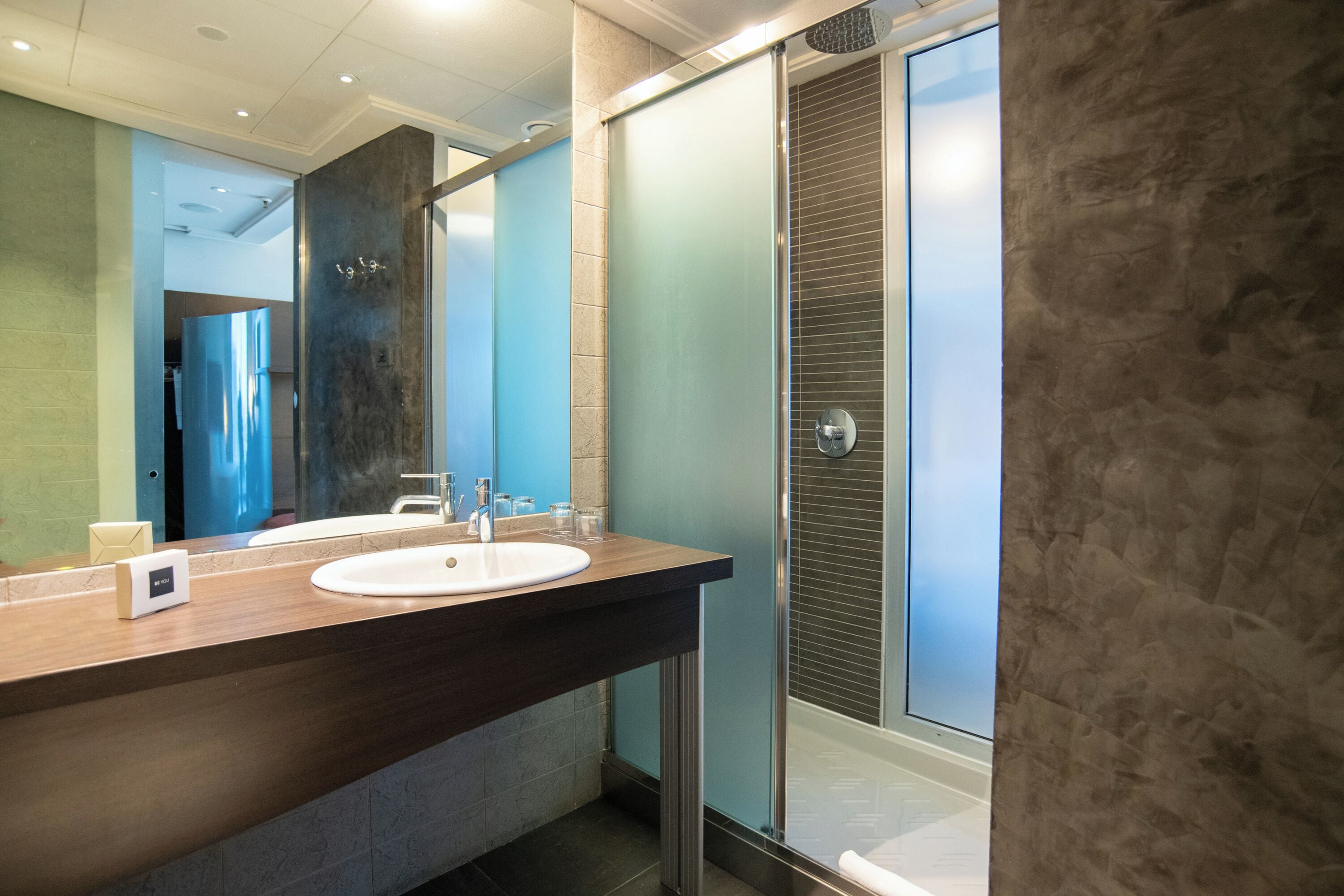 premium bedding, down duvets, minibar, in-room safe