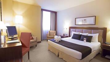 Down comforters, minibar, in-room safe, desk