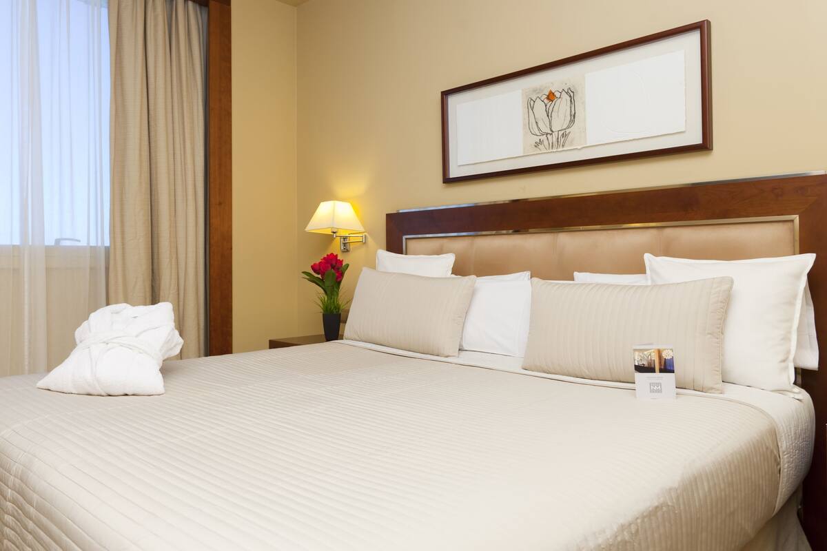 Couette en duvet d'oie, minibar, coffres-forts dans les chambres, bureau