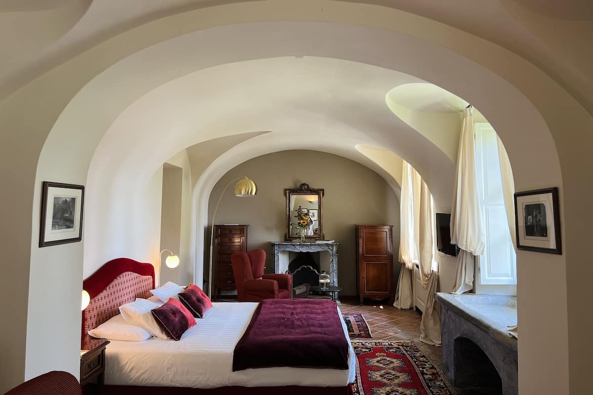 Superior kamer, 1 twee- of 2 eenpersoonsbedden | 1 slaapkamer, luxe beddengoed, donzen dekbedden, een minibar