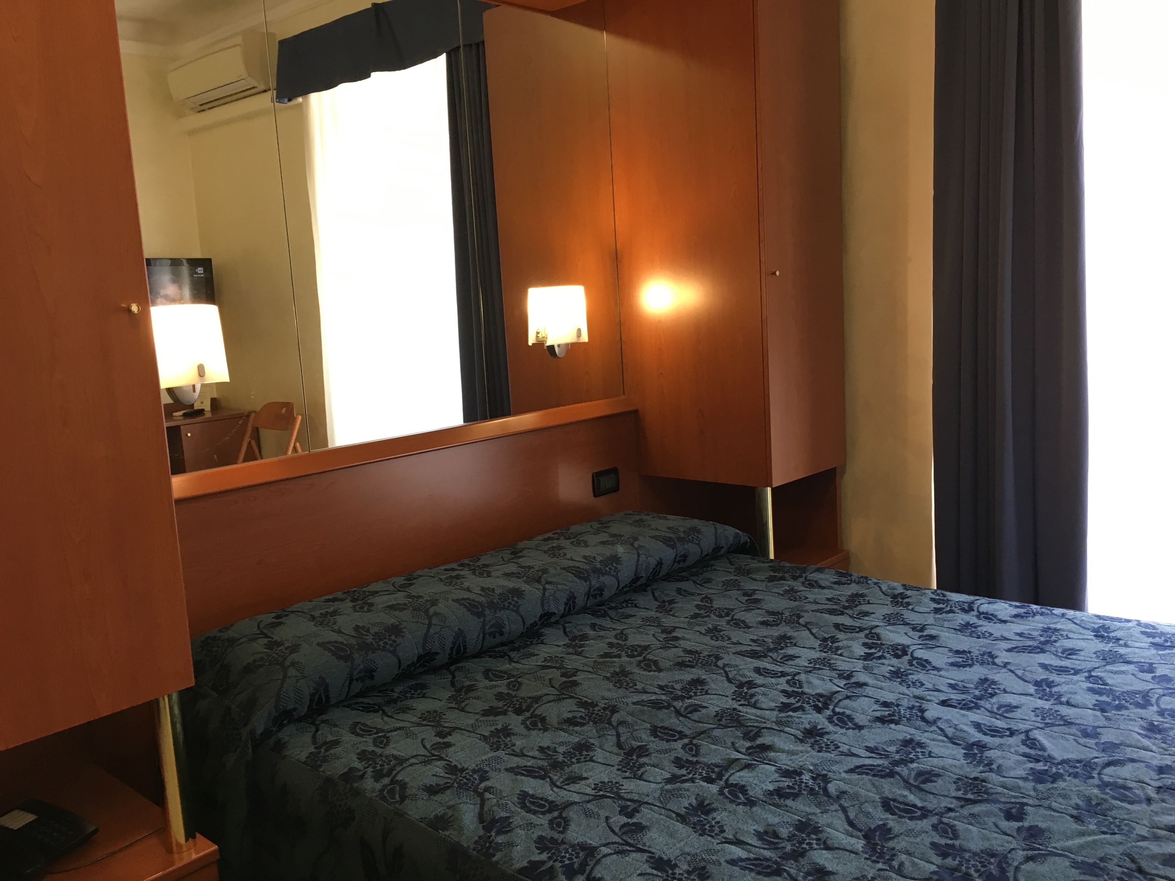 standard double room | in-room safe, soundproofing, free wifi