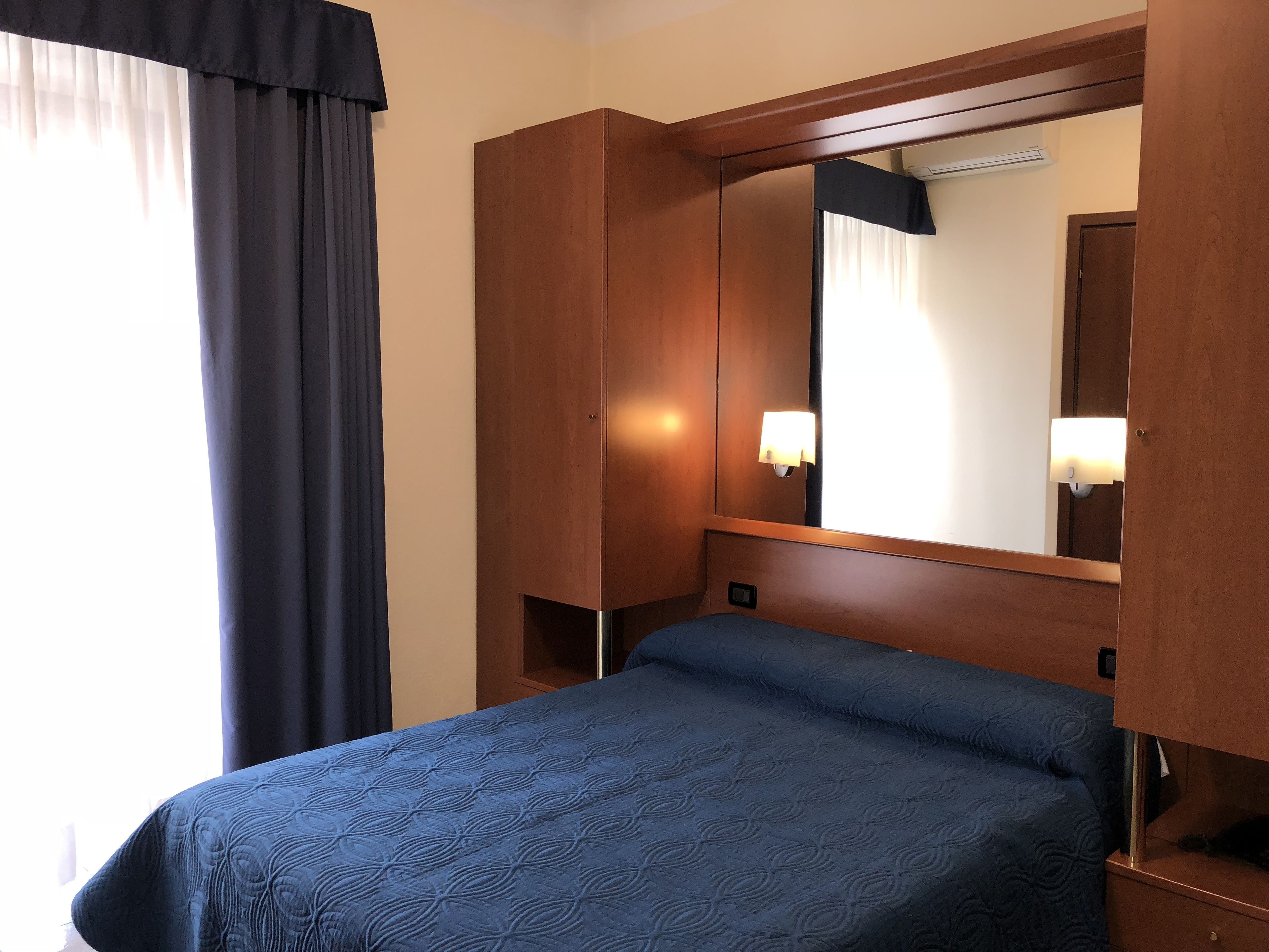 standard double room | in-room safe, soundproofing, free wifi