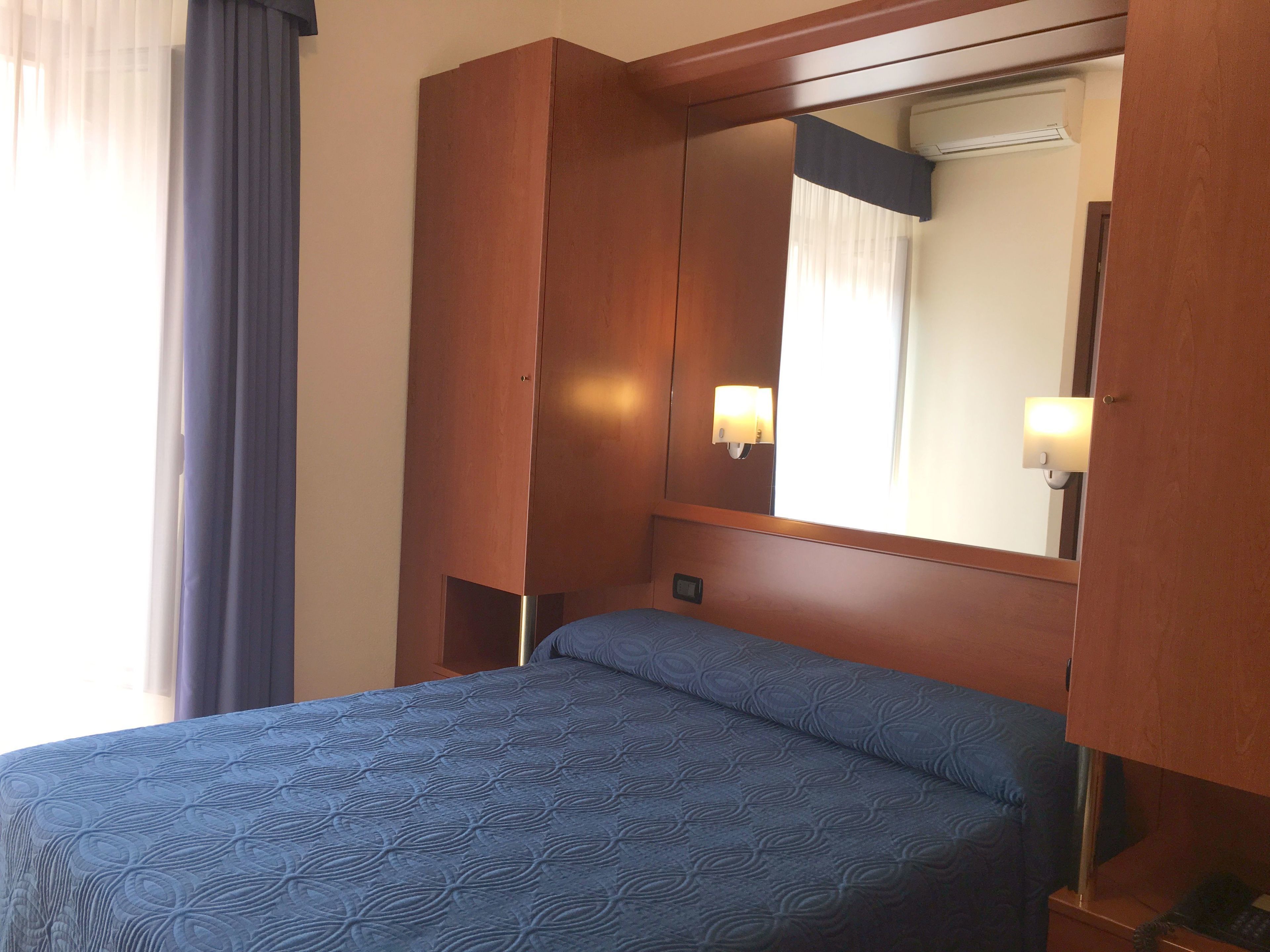 standard double room | in-room safe, soundproofing, free wifi