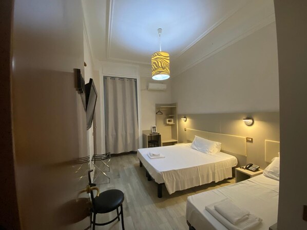 Coffres-forts dans les chambres, bureau, Wi-Fi gratuit, draps fournis