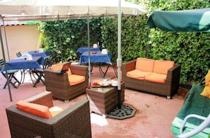 Colazione a buffet, servita tutte le mattine (10 EUR a persona)