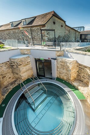 Sauna, hammam, soins corporels, massages aux pierres chaudes