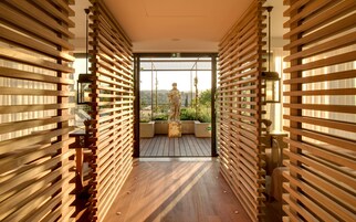 Salas para tratamentos a dois, sauna seca, banheira de hidromassagem