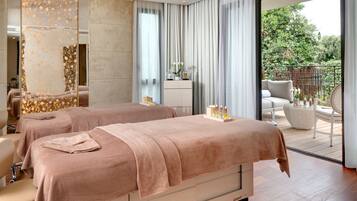 Espace de soins pour les couples, sauna, bain à remous, hammam, hammam