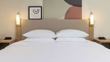 Roupas de cama premium, escrivaninha, ferros/tábuas de passar roupa