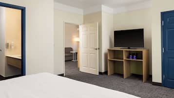 Premium bedding, desk, iron/ironing board, free cots/infant beds