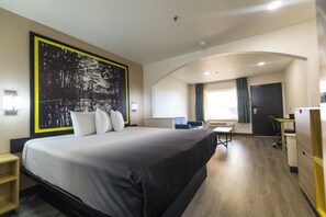 Room, 1 King Bed, Non Smoking | Individually decorated, individually furnished, desk, laptop workspace - Super 8 by Wyndham Jasper TX (Jasper)