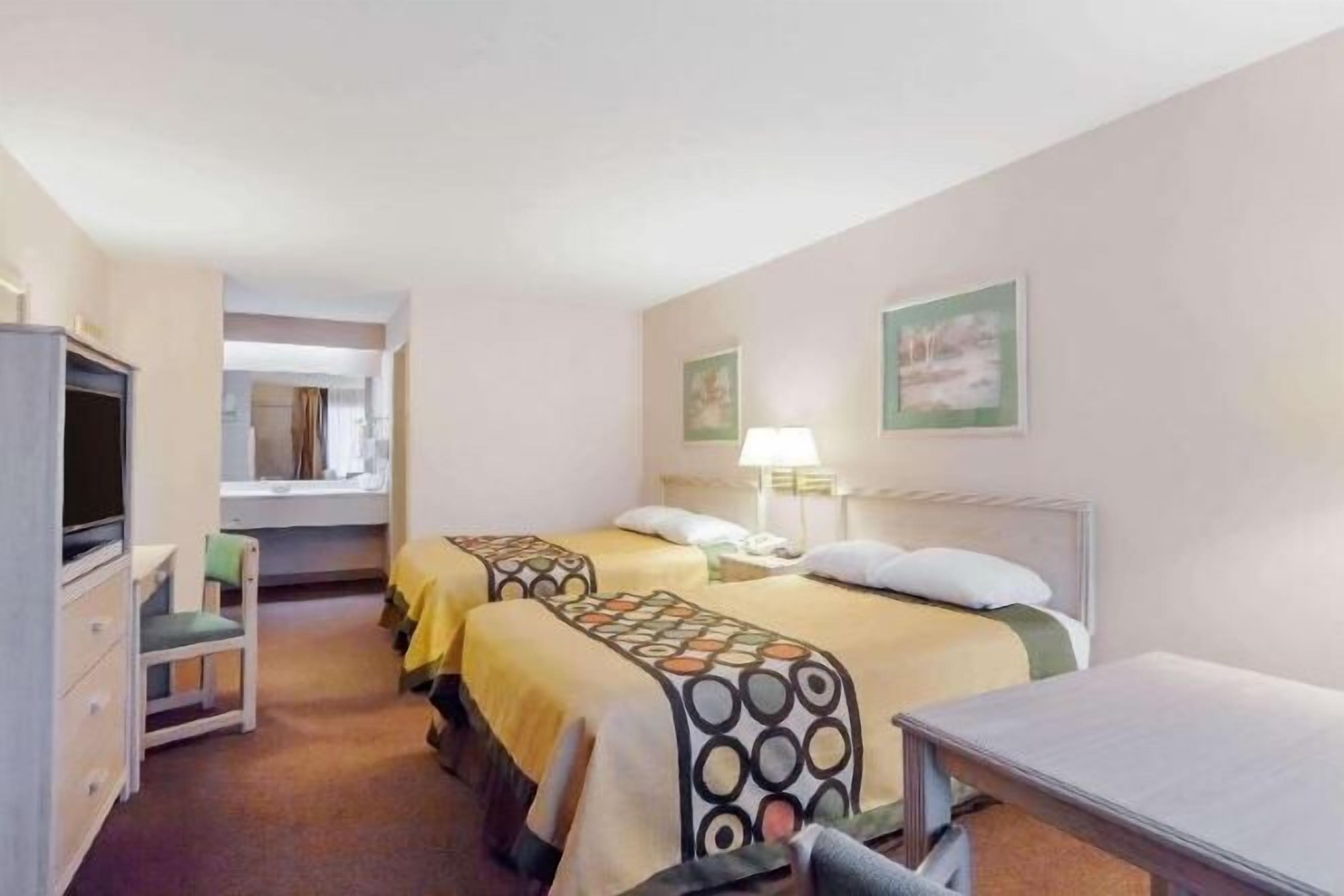 Decoración personalizada, muebles diferentes y escritorio 