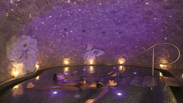 Couples treatment room(s), sauna, hot tub, steam room, body treatments