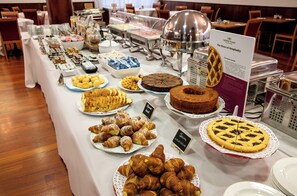 Desayuno continental todos los días (con cargo) 