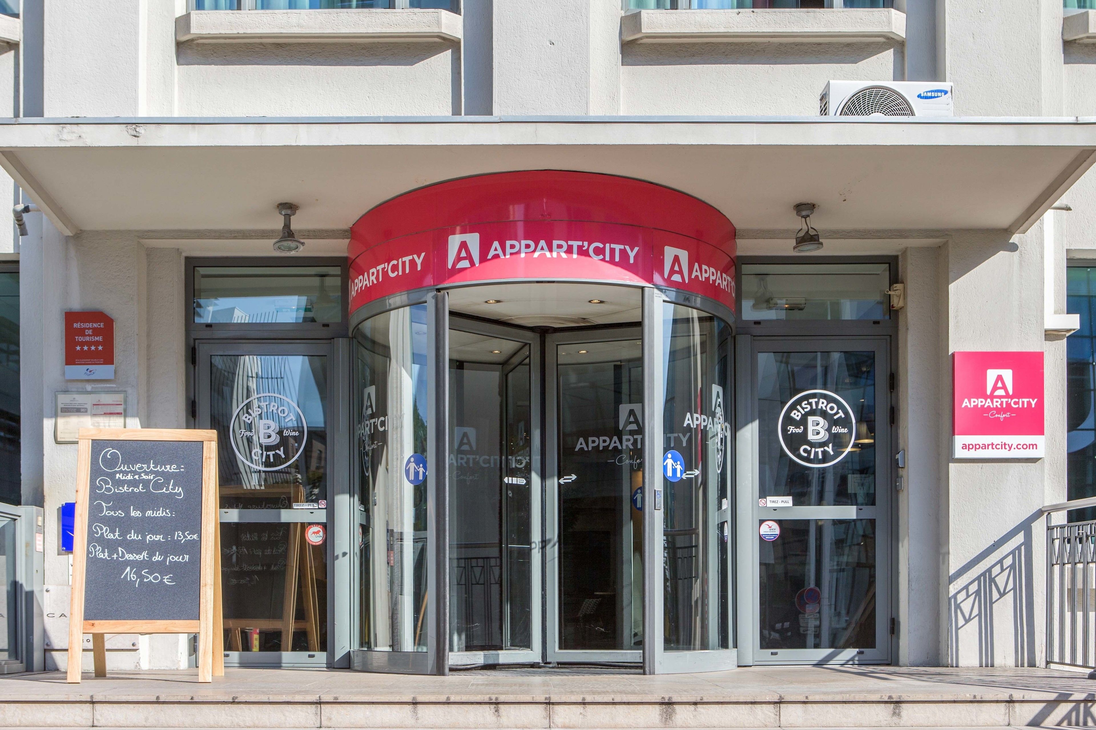 Entrada de la propiedad