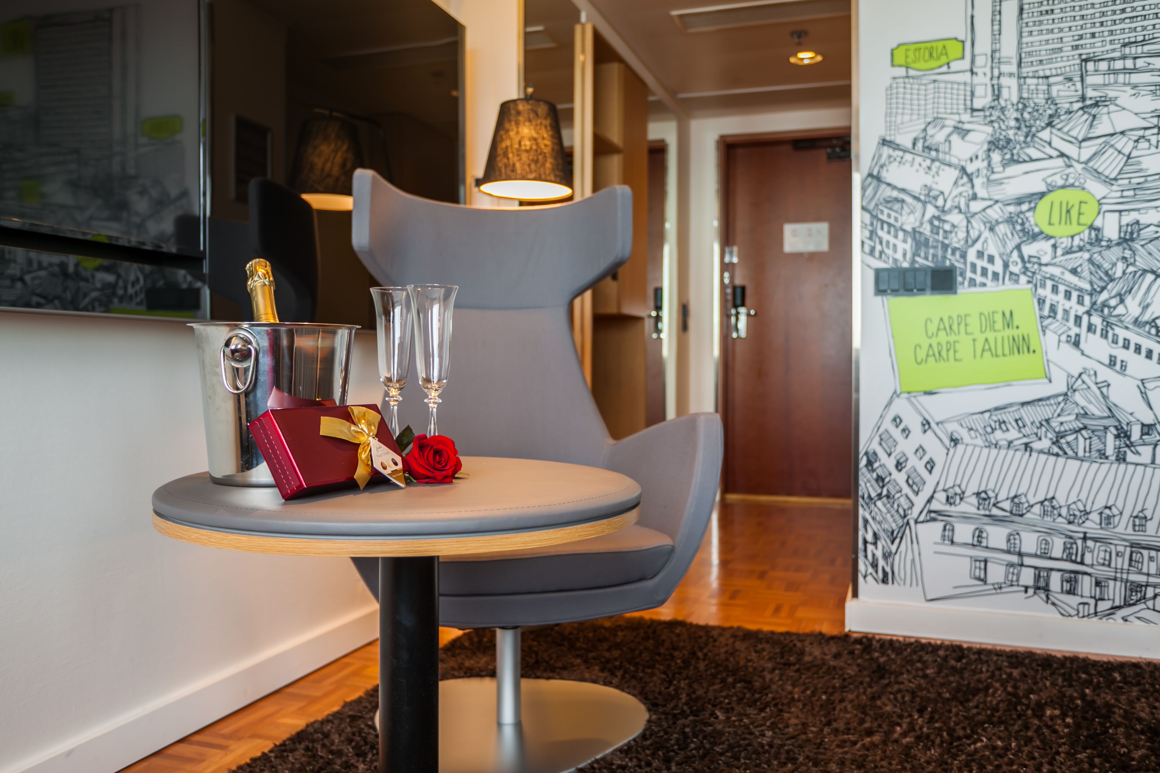 standard twin room | hypo-allergenic bedding, minibar, desk, iron/ironing board