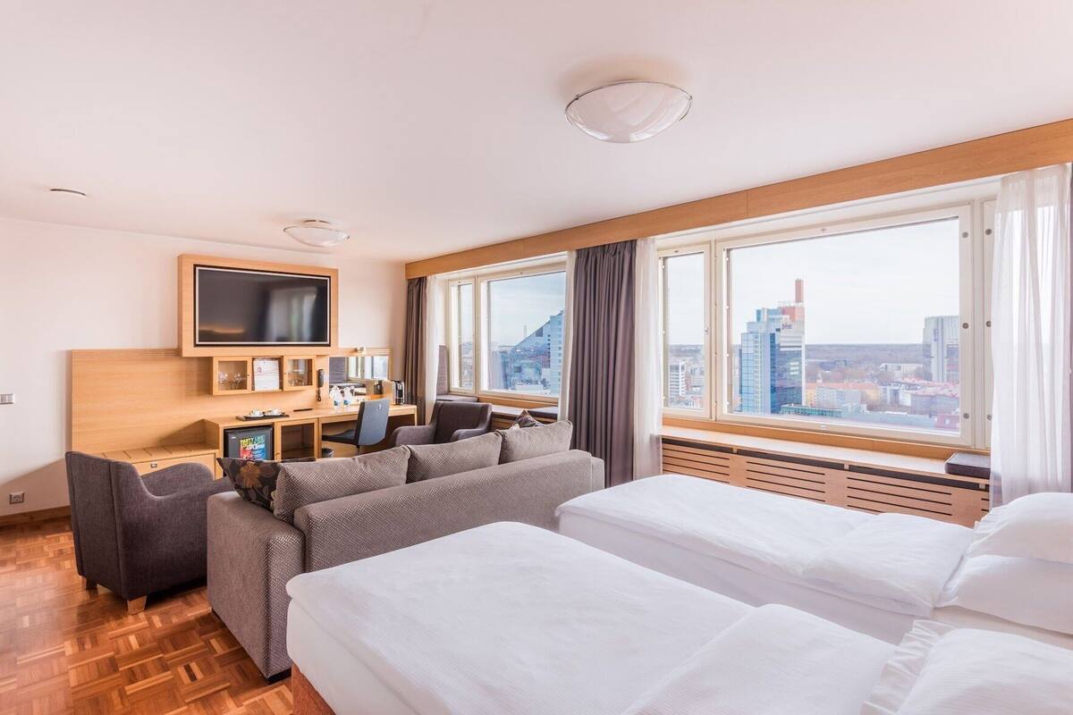 Literie hypoallergénique, minibar, bureau, fer et planche à repasser