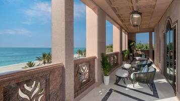 Suite Panorama, pemandangan laut | Teras/patio