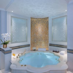 Royal Suite | Bathroom | Separate tub and shower, designer toiletries, hair dryer, bathrobes