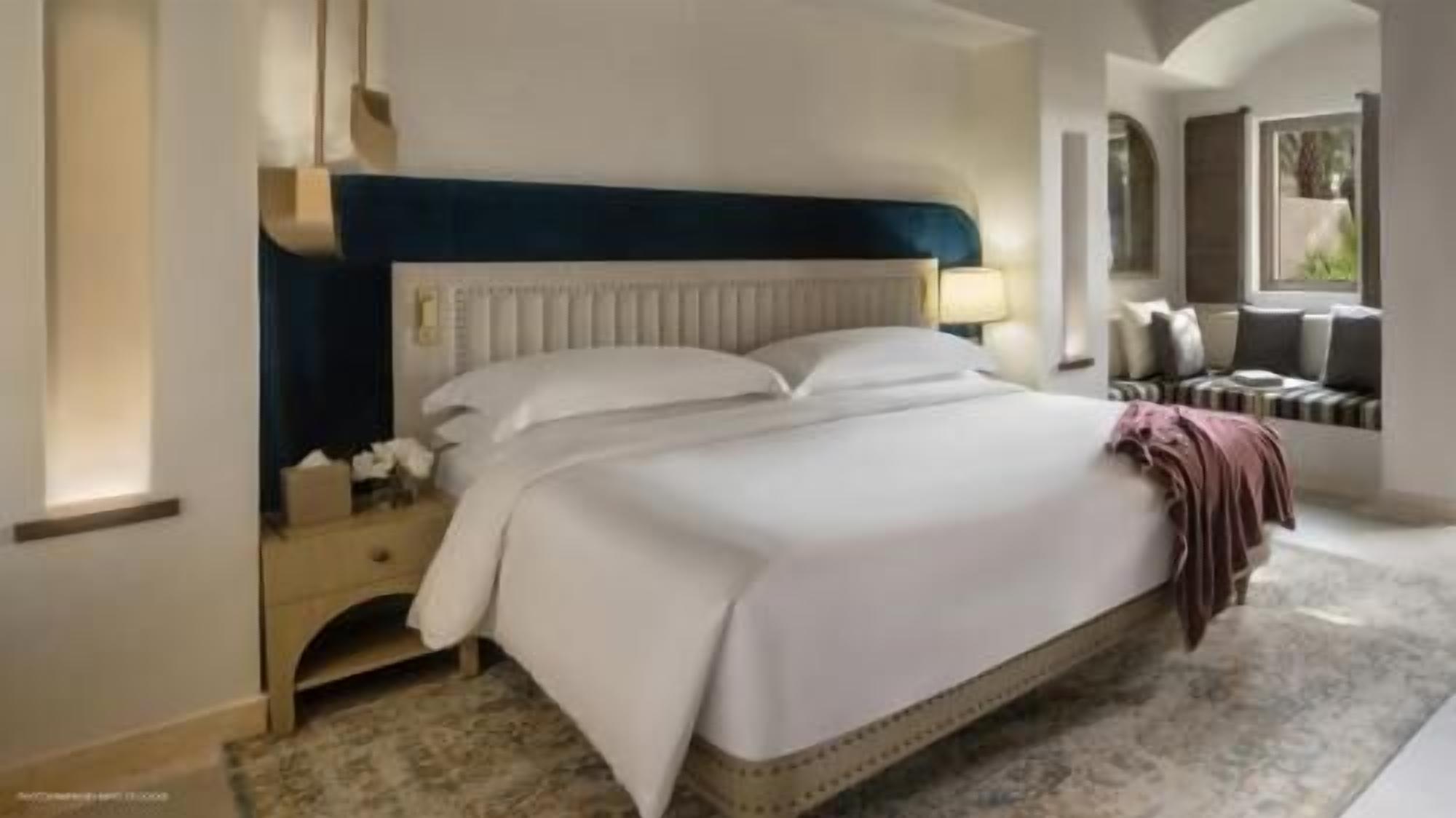 Coffres-forts dans les chambres, bureau