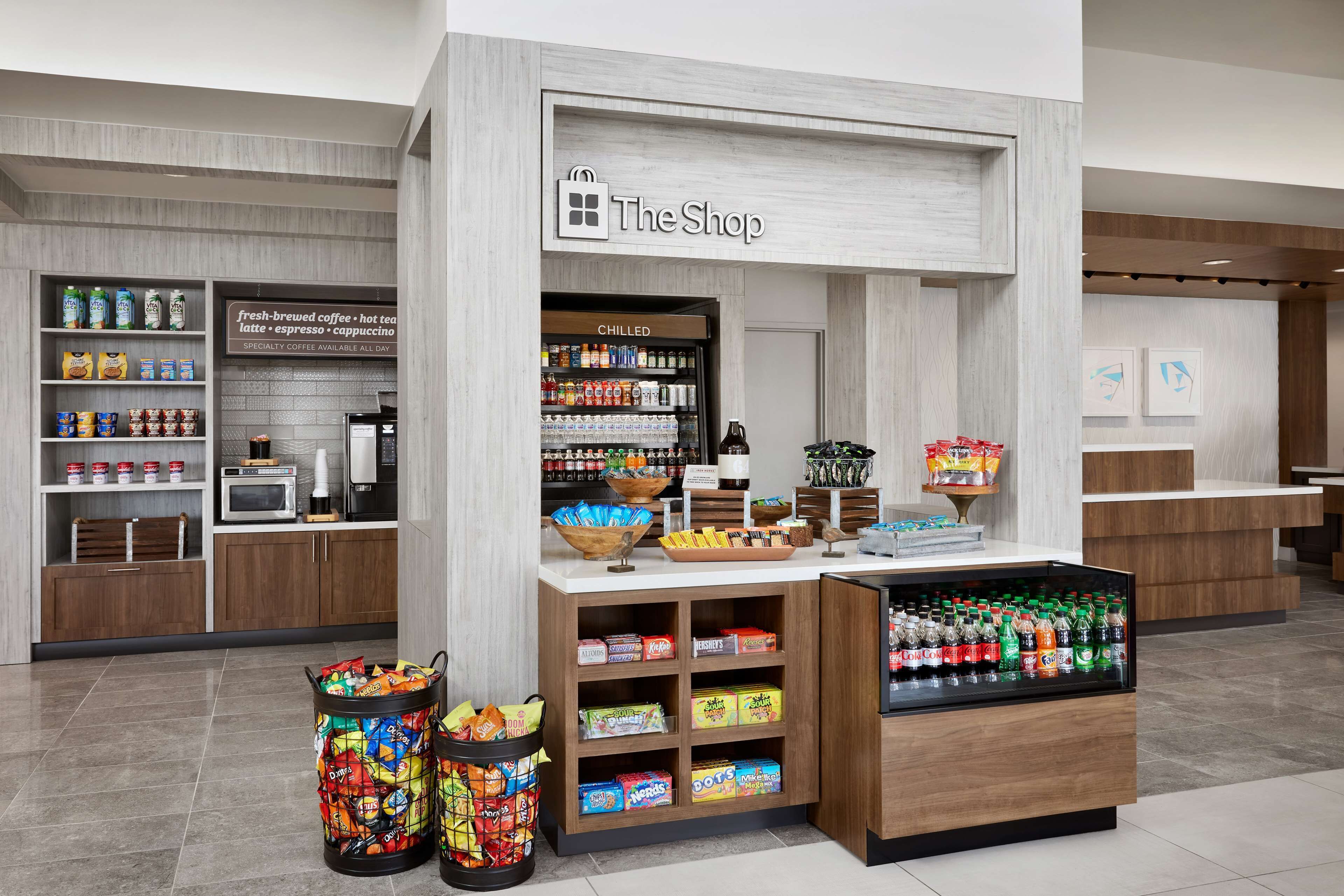 lunch and dinner served, american cuisine