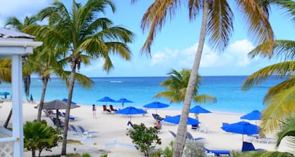 Shoal Bay Villas
