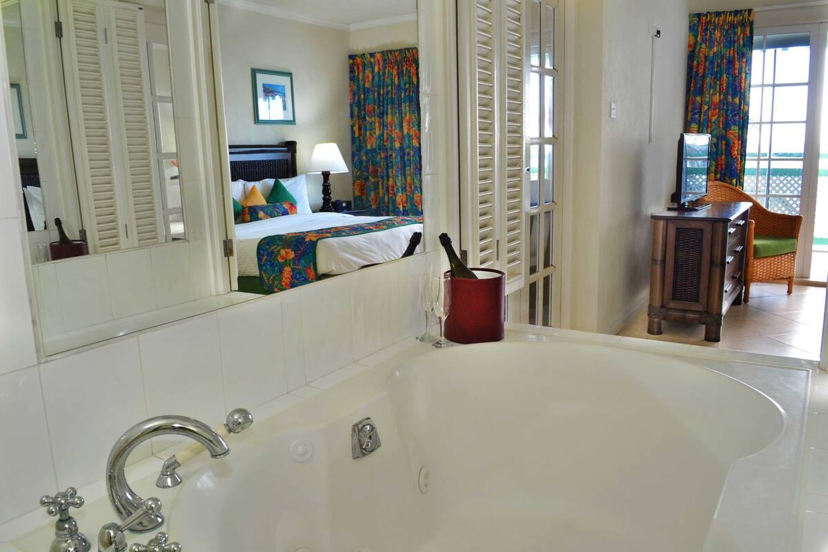 Jetted tub