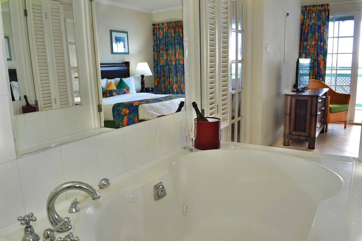Jetted tub
