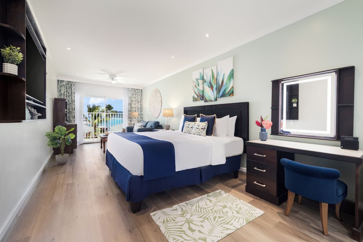 Ropa de cama de alta calidad y minibar con artículos gratuitos